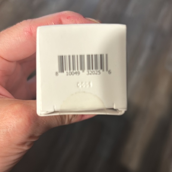 About-face Light Lock Highlight fluid - Picture 7 of 7